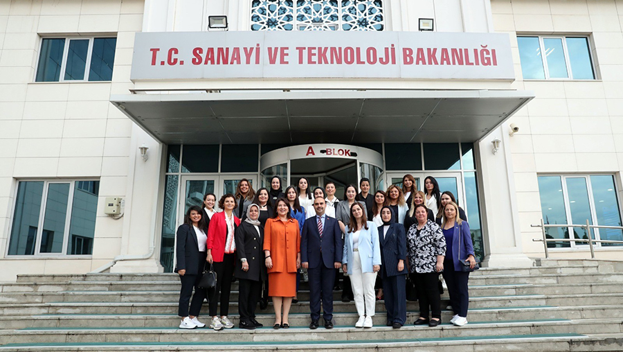 AOSB’nin Kadın Sanayicileri, Bakan Kacır ile görüştü