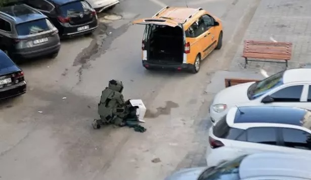 Valilik Önünde Bomba Paniği