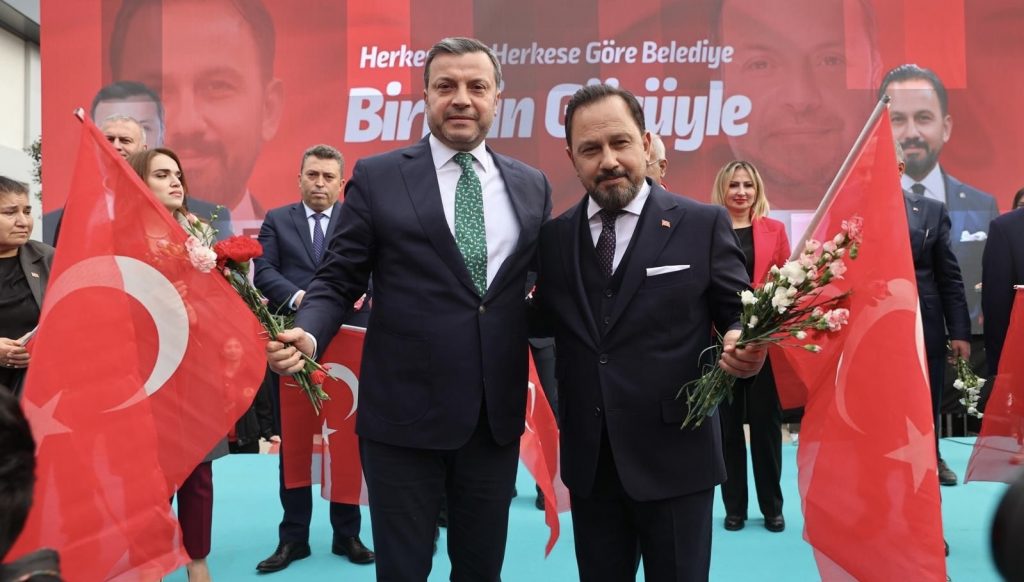 Cumhur İttifakından Miting Gibi Açılış