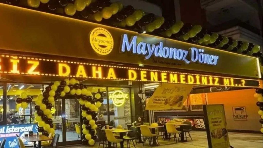 FETÖ’nün finans ağına büyük darbe: “Maydonoz Döner” operasyonunda 126 kişi tutuklandı
