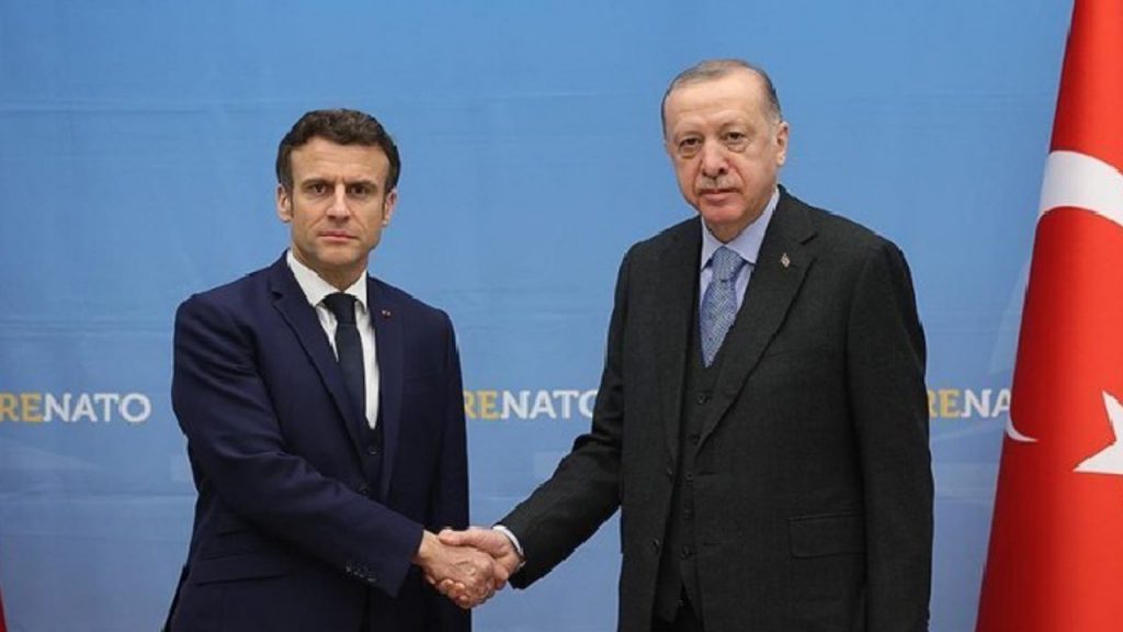 Cumhurbaşkanı Erdoğan, Macron ile telefonda görüştü