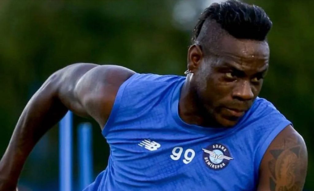 Balotelli 3 Ay İtalya’da Kalacak