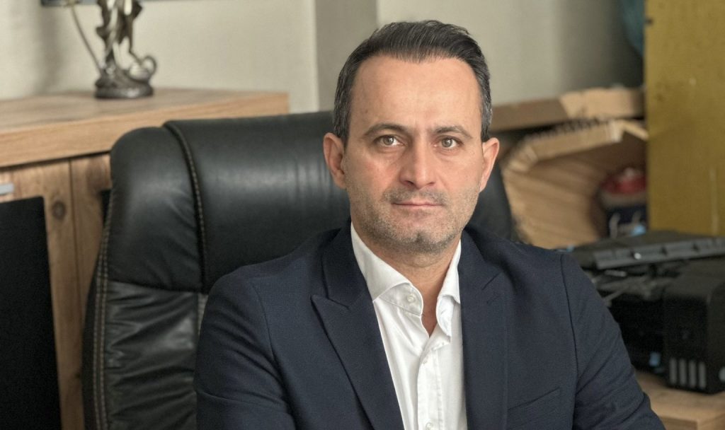 Yüreğir’in Evladı Yüreğir’e Talip