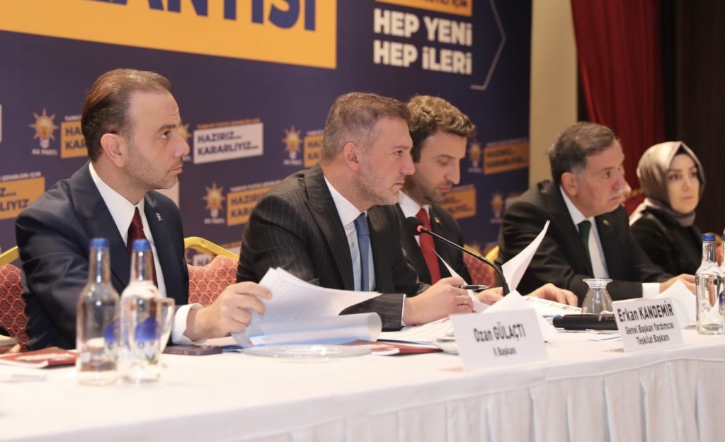 “Kandemir Yönetimlere Ter Döktürdü”