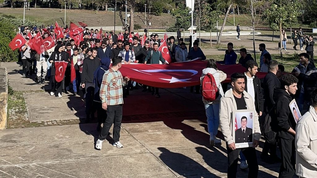 İki Üniversitede Terör Lanetlendi