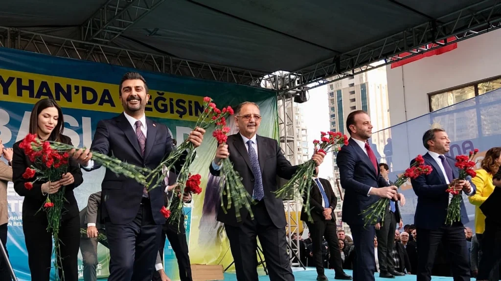 Seyhan’da Hatipoğlu Rüzgarı!