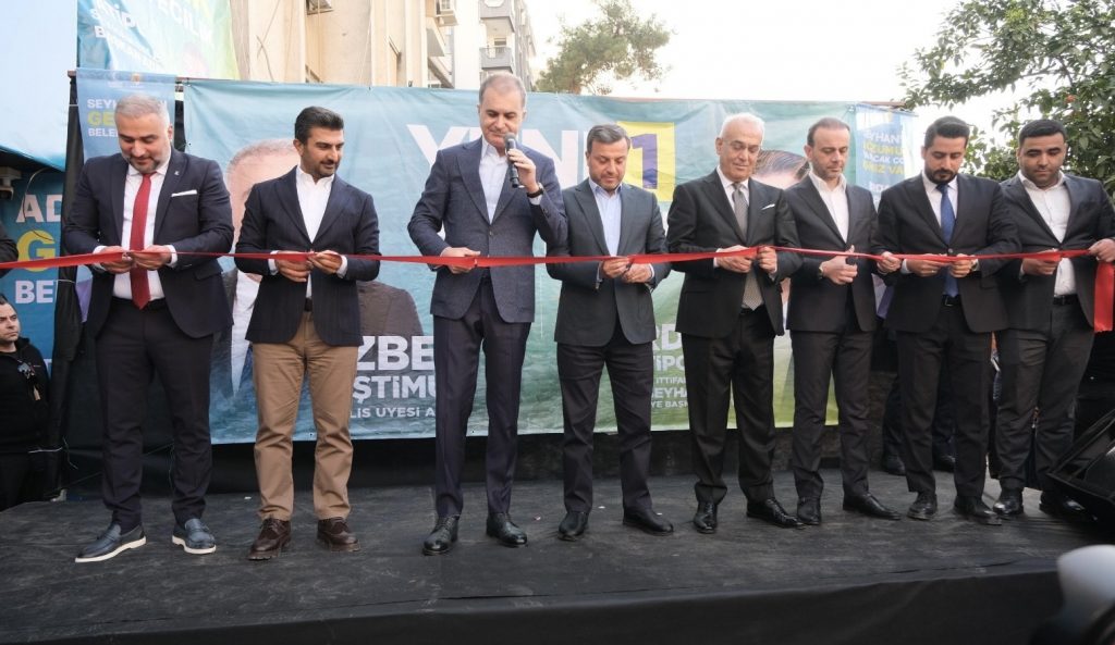 Seyhan’da Miting Gibi Açılış