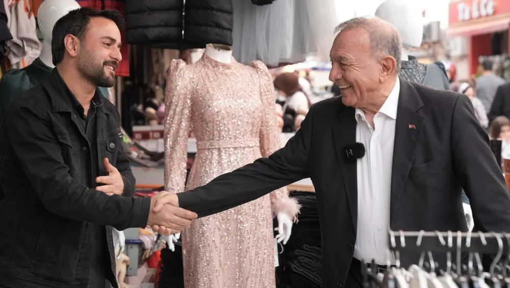 Başkan Akay’dan esnaflara \’hayırlı işler\’ ziyareti