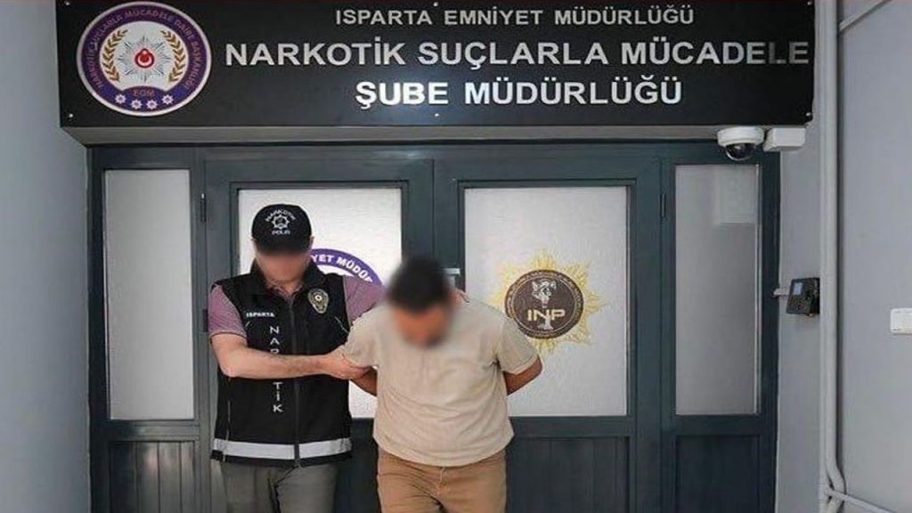 Zehir taciri Isparta polisinden kaçamadı