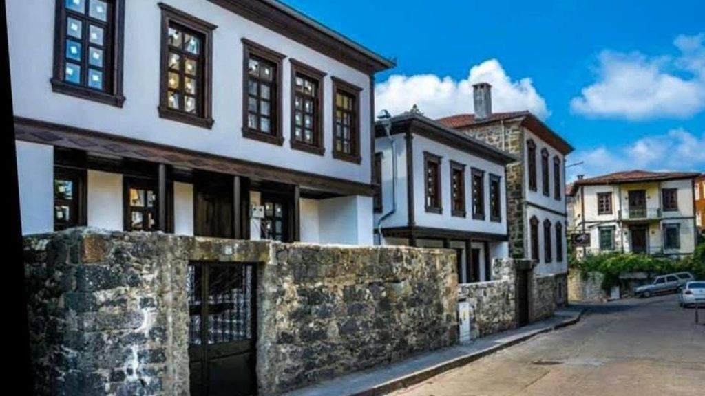 Giresun tarihi Zeytinlik Evleri restore edildi