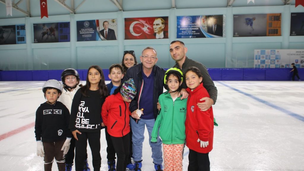 Vali Ziya Polat, Sürat Pateni etkinliğinde sporcularla bir araya geldi