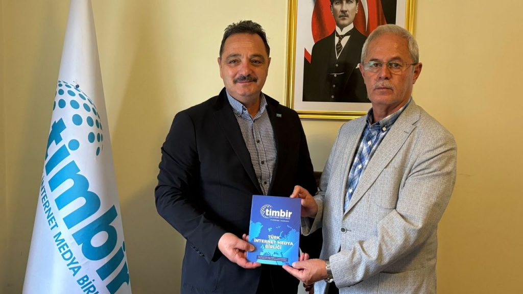 Ünlü belgeselci İsmail Kahraman'dan TİMBİR'e ziyaret