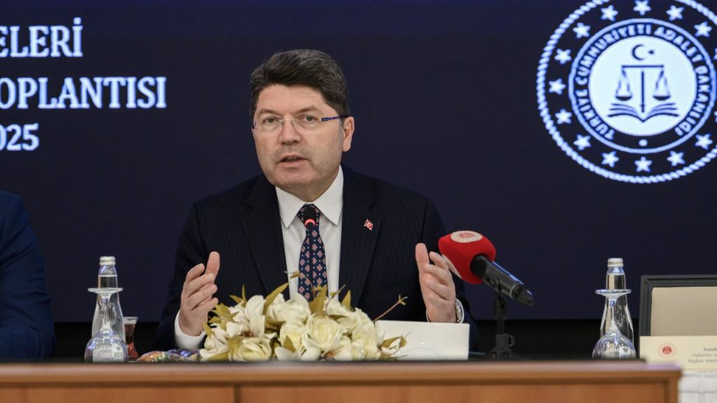 Özgür Özel’in iddialarına soruşturma açıldı: Adalet Bakanı Yılmaz Tunç’tan ilk tepki