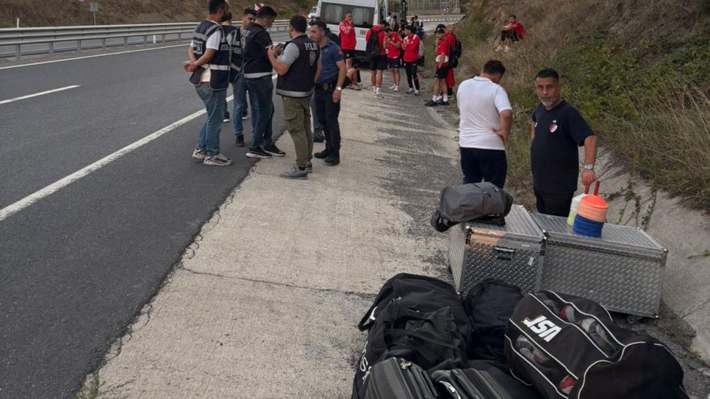 Düzcespor kafilesi ölümden döndü.