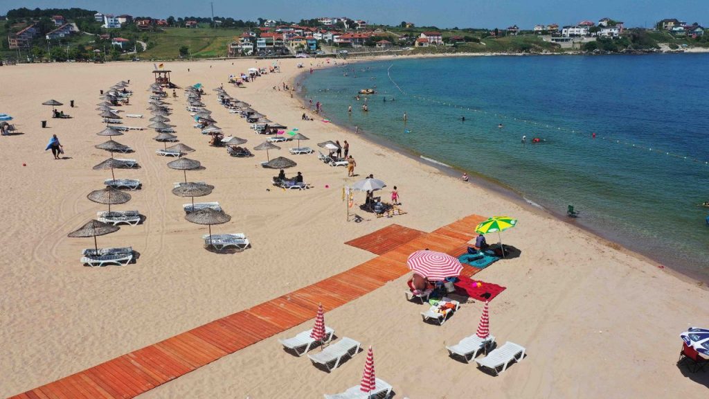 Muğla’da 8 plaj düzenlenerek ücretsiz halkın hizmetine sunuldu