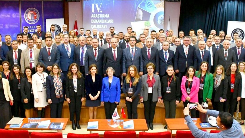 ÇOMÜ’de 4. Araştırma Dekanlıkları Çalıştayı: Türkiye’nin Araştırma Ekosistemi Çanakkale’de buluştu
