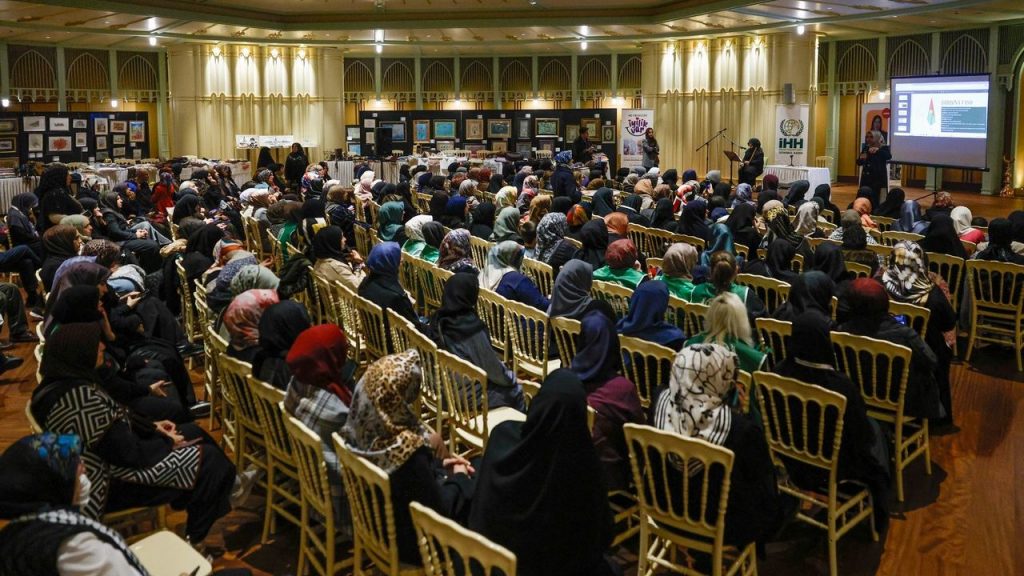 İHH Kadın ‘Ailede İyiliği Çoğaltmak’ semineri düzenledi