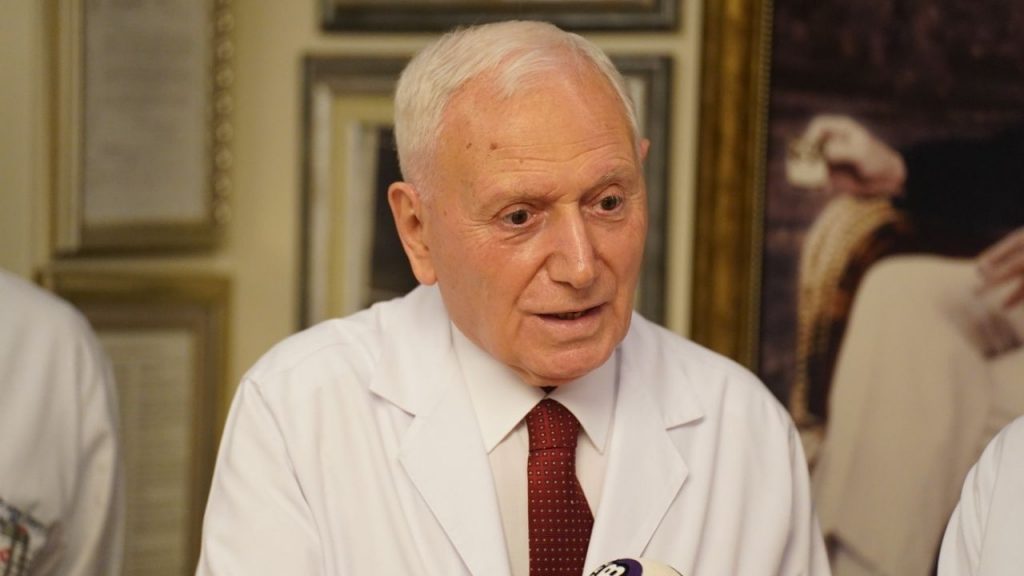 Beş günde beş yeni hayat: Prof. Dr. Mehmet Haberal ve ekibinden tarihe geçen başarı