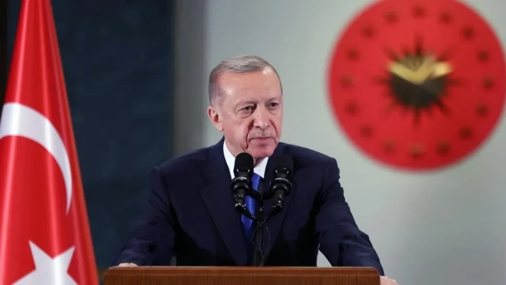 Erdoğan: Savunma sanayiinde dünyada ilk 10 hedefimize emin adımlarla ilerliyoruz