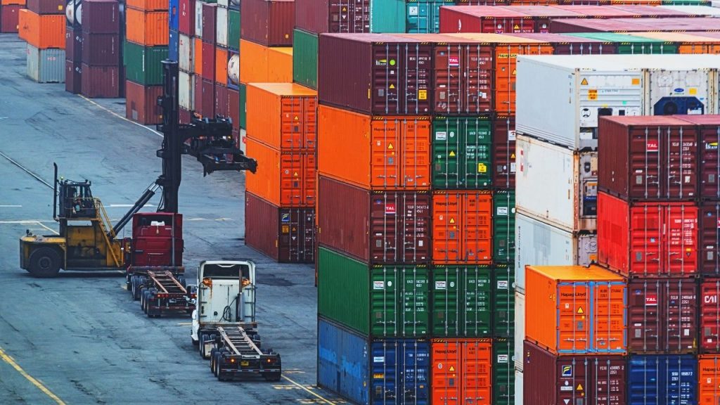 Serbest bölgeler kasımda 915,7 milyon dolar ihracat gerçekleştirildi