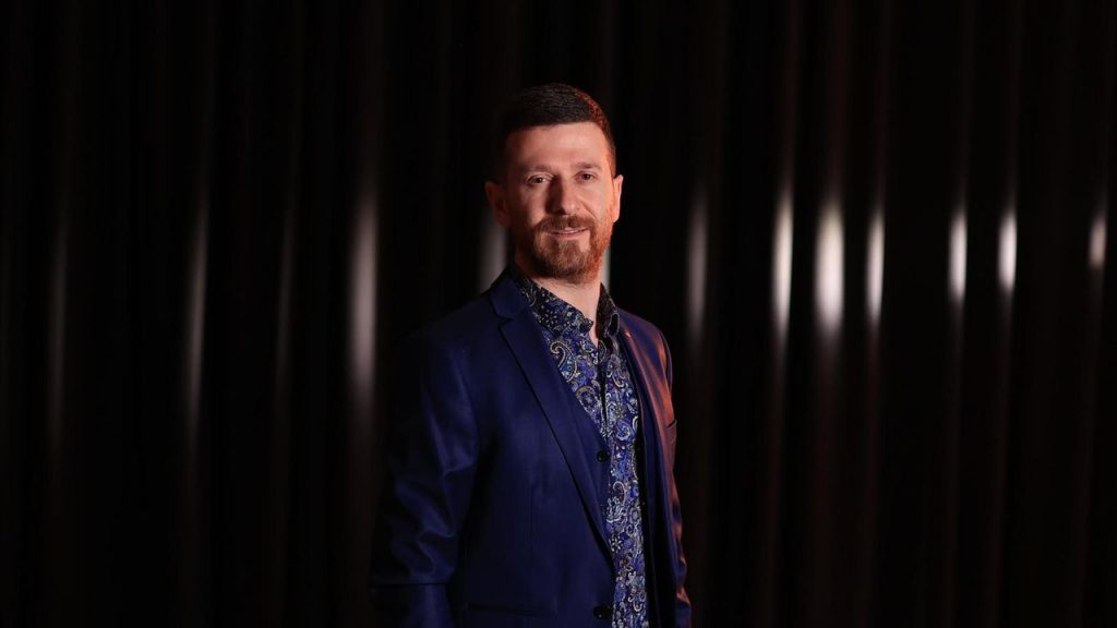 “Kalbime Koy Ömrünü” Yayında: Volkan Arslan’dan Yeni Duygusal Hit