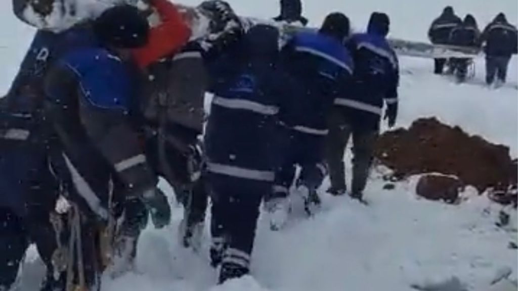 Vali Aygöl: Tunceli’de Karla Mücadelede Kahramanlık destanı