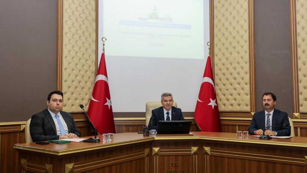 Artvin'de bağımlılıkla mücadele toplantısı yapıldı