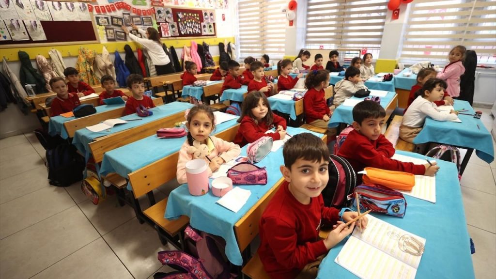 Kahramanmaraş’ta 6 Şubat depremlerinin yıl dönümünde okullarda eğitime 1 gün ara